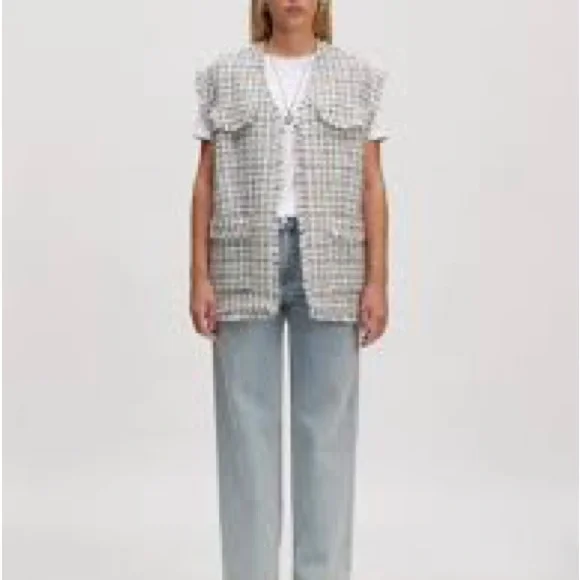 ✨ H&M Tweed Bouclé Vest – Size M – Gently Worn Once ✨ - Picture 2 of 9